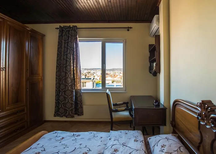 Main Street Classic Apartment Warna